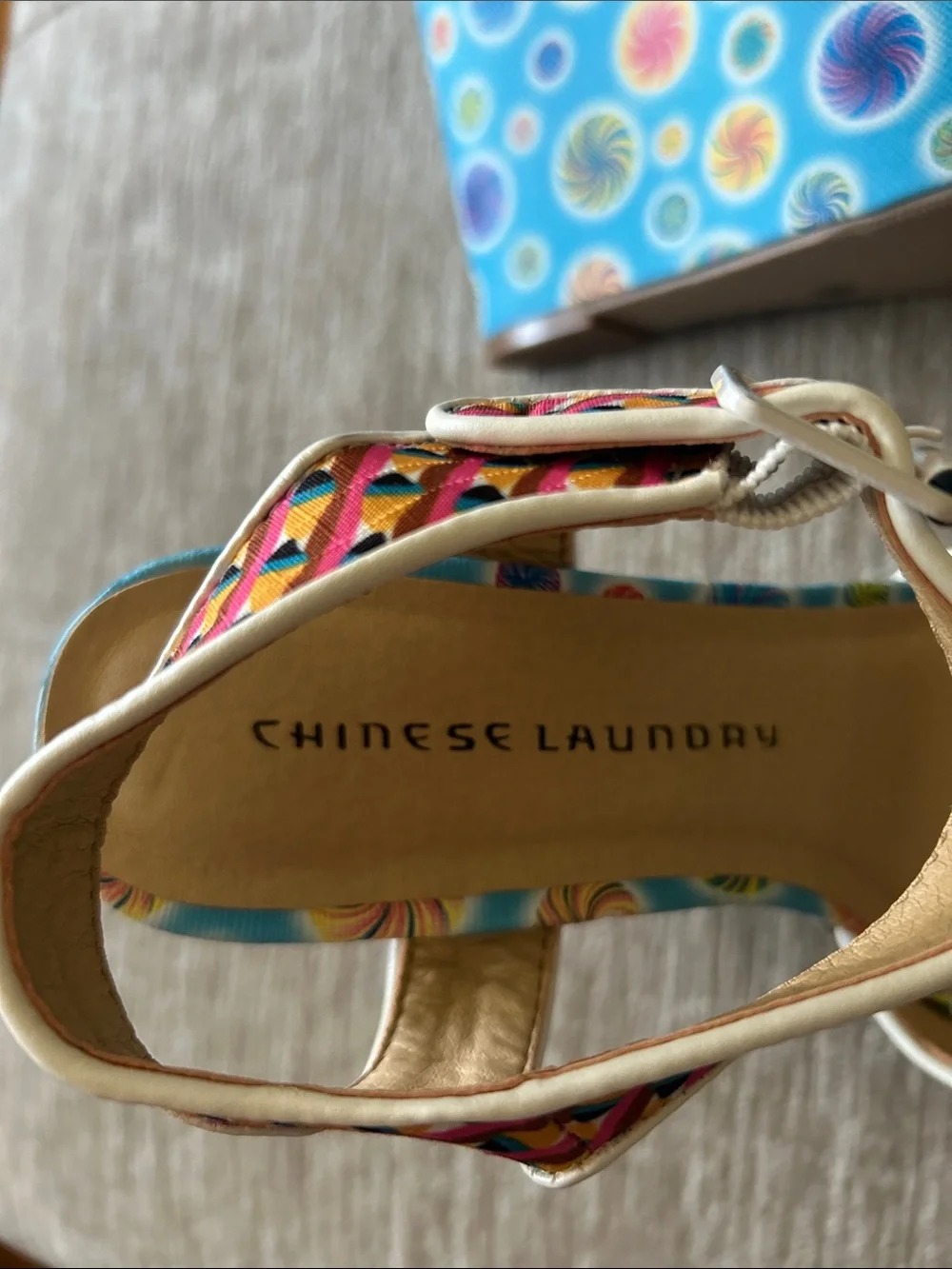 Chinese Laundry Jolly Pop Multi-Color Swirl Wedge Sandals 7M